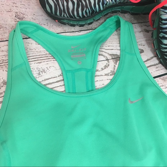 Nike Tops - Nike women’s dri fit racerback tank top